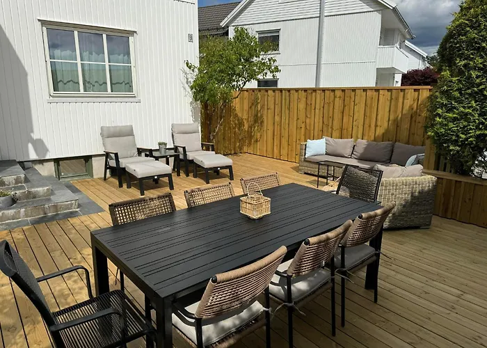 Lund With Garden And Terrace * 克里斯蒂安桑