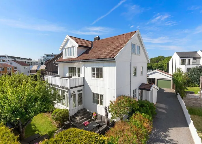 Lund With Garden And Terrace *